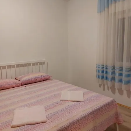 Apartment Karlo,