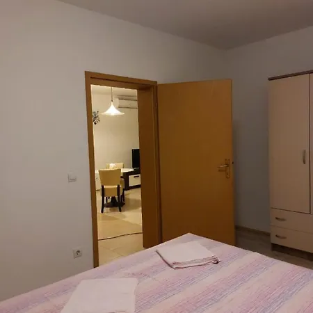Karlo, Apartment Pula