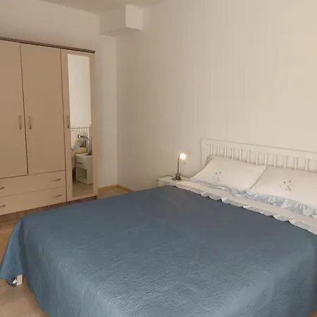 Apartment Karlo,
