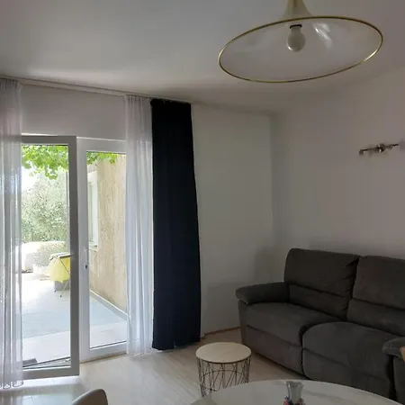 Apartment Karlo, Pula