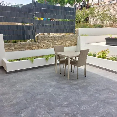 Apartment Karlo,